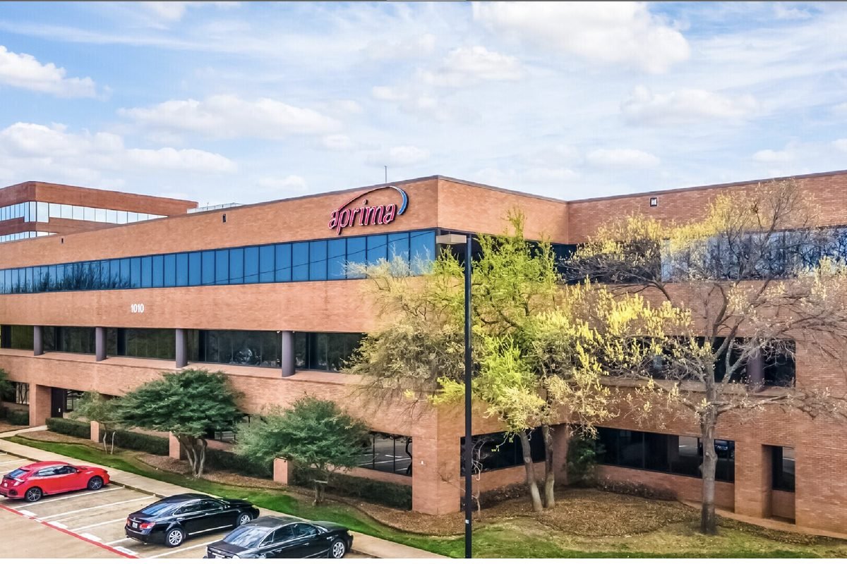 1010 E Arapaho Rd office building, Richardson, Texas